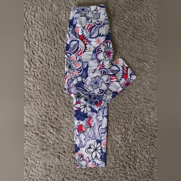 Express Columnist Print Pant - Picture 2 of 3